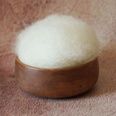 Naturweißes Bergschafvlies