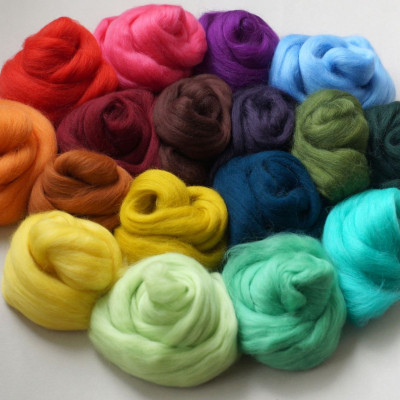 Kammzugset Mix aus 17 leuchtenden & gedeckten Farben