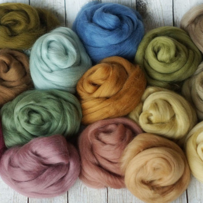 Kammzugset Farben wie Pflanzengefärbt