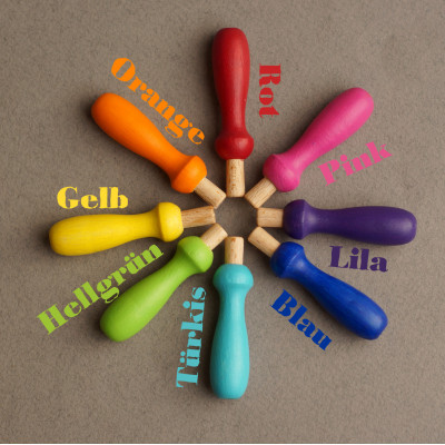 Kleiner bunter Filznadelgriff aus Holz