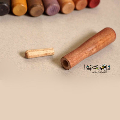 Großer Filznadelgriff aus Holz