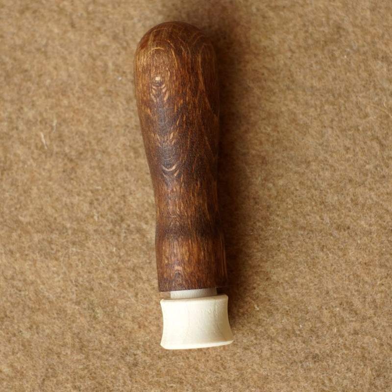 3er-Filznadelgriff aus gebeiztem Holz - Nuss