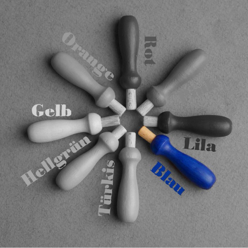 Kleiner bunter Filznadelgriff aus Holz - Blau