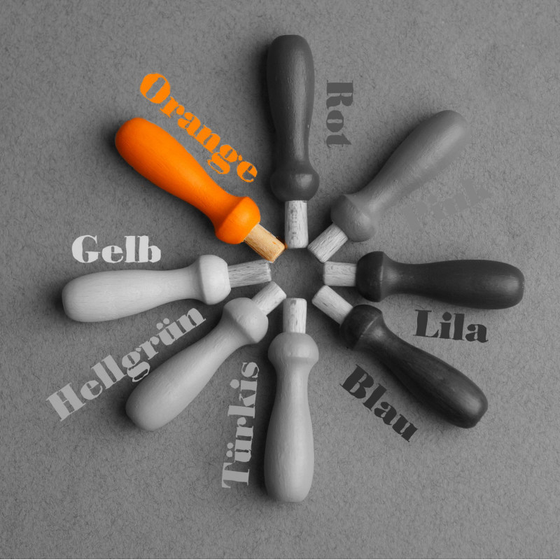 Kleiner bunter Filznadelgriff aus Holz - Orange