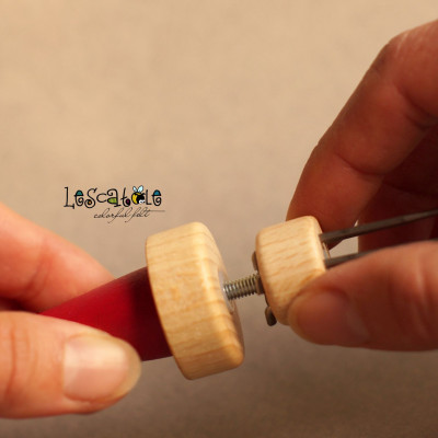 6er-Filznadelgriff aus Holz