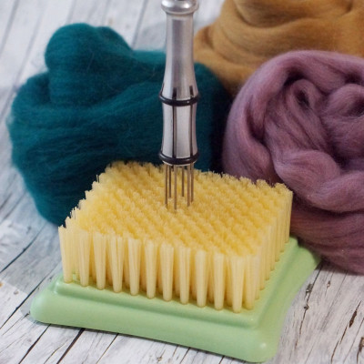 Bürsten-Stechunterlage von Clover - klein