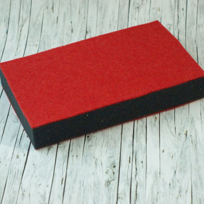 Handgefertigte Stechunterlage zum Nadelfilzen - Rot