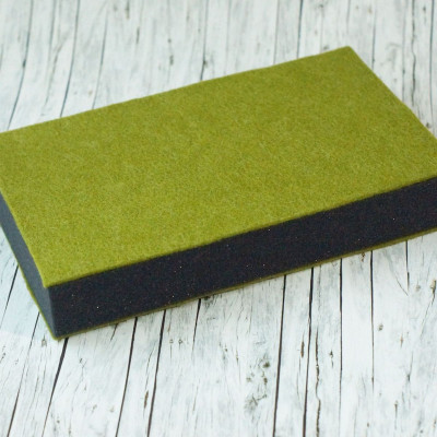 Handgefertigte Stechunterlage zum Nadelfilzen - Oliv