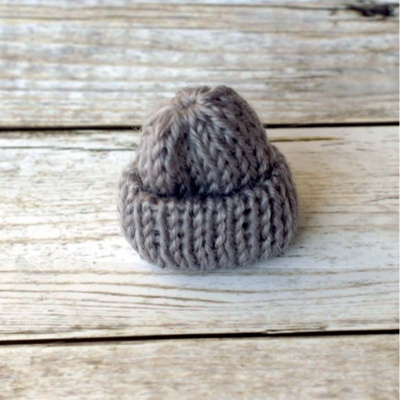 Mini-Strickmützen - grau