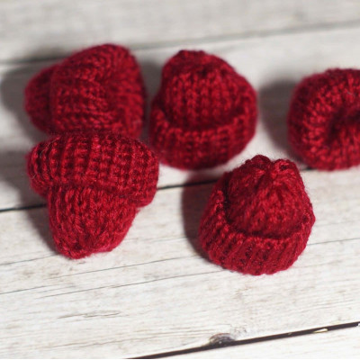 Mini-Strickmützen