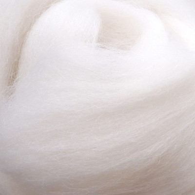 Weißer Merinokammzug