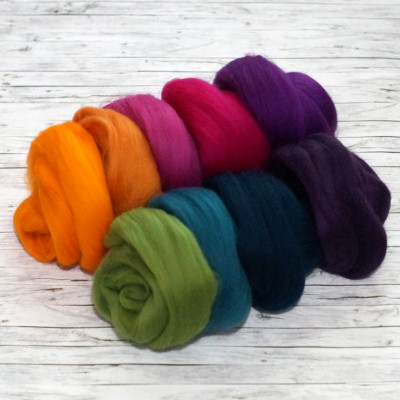 KAMMZUGSET MIT 9 KRÄFTIGEN FARBEN