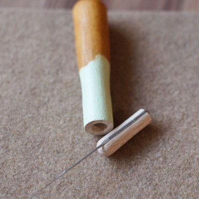 Großer Filznadelgriff handbemalt